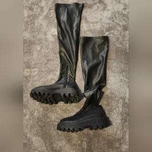Simon Miller Vegan Tall Scrambler Boots Size 35 Chunky Heel, Goth