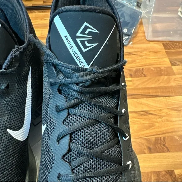 Size 13 - Nike‎ Zoom Evidence Black &amp; White AJ5904-002
