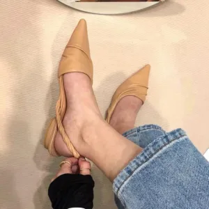 Size 6 sandals tan