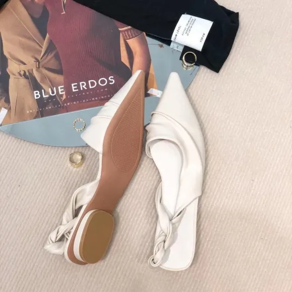 Size 6 sandals tan
