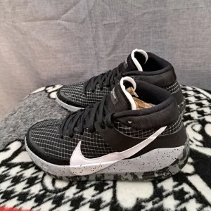 Size 8 Nike KD 13 Oreo Basketball Suns Sneakers C19948-004 Men