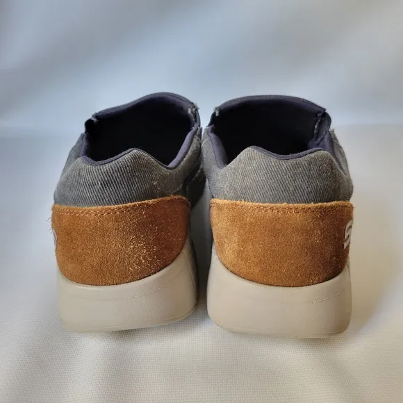 Skechers Memory Foam Lightweight Sneaker Sz 10.5
