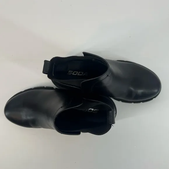 Soda Rita black lug sole chelsea ankle booties size 7.5 boots