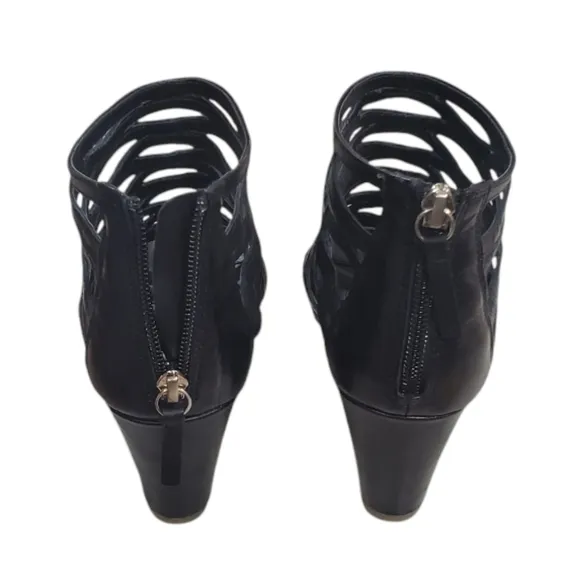 Sofft Francesca Leather Wedge Sandals With Back Zip Detail