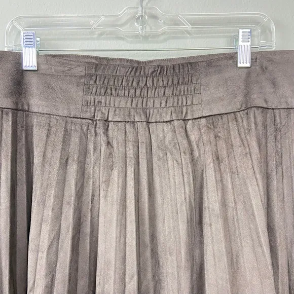 Soft Surroundings Pleated Skirt Size L Faux Suede A-Line Midi Brown Western Boho