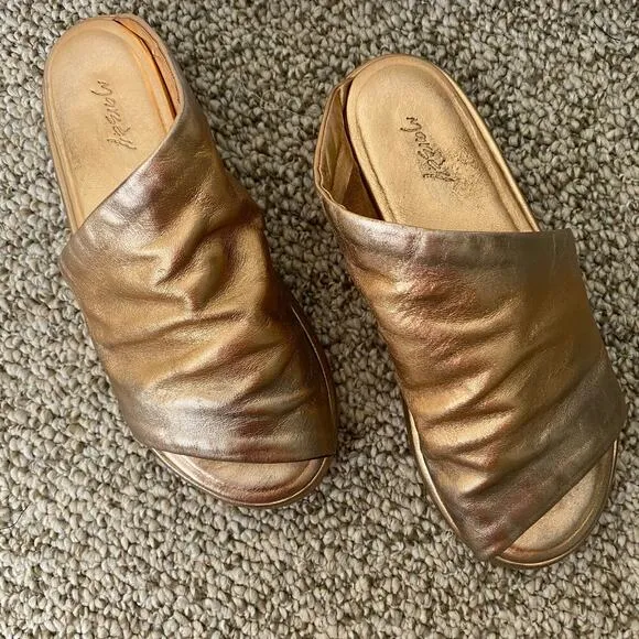 🛑SOLD🛑 Marsèll Metallic Sandals Size 39 or 8.5 Rose Gold Leather Bohemian