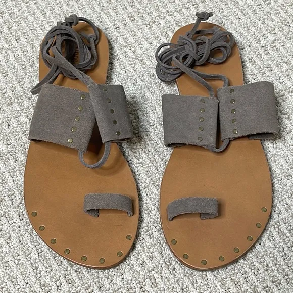 SOLUDOS MILOS DOVE GREY STUDDED SUEDE ANKLE WRAP SANDALS **NWT**