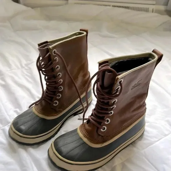 Sorel 1964 CVS premium boots size 6 waterproof