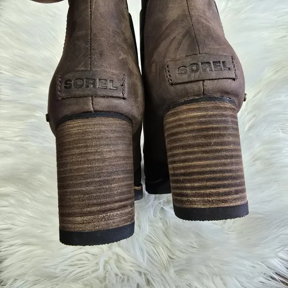 Sorel Addington Chelsea boots size 9