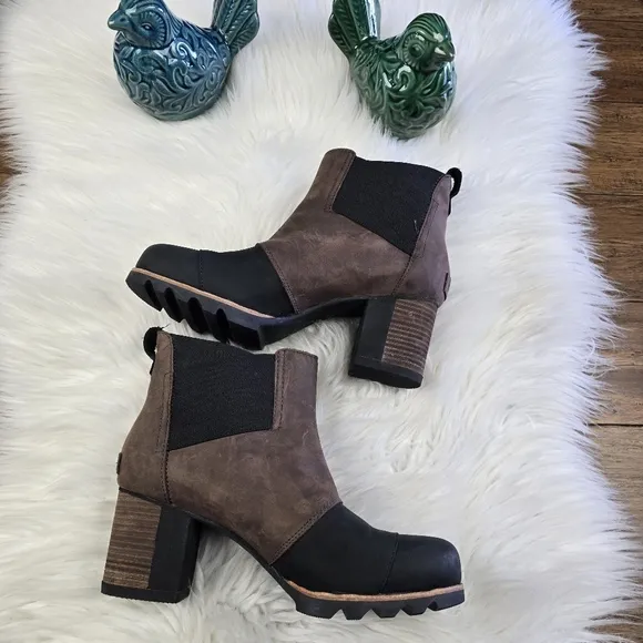 Sorel Addington Chelsea boots size 9