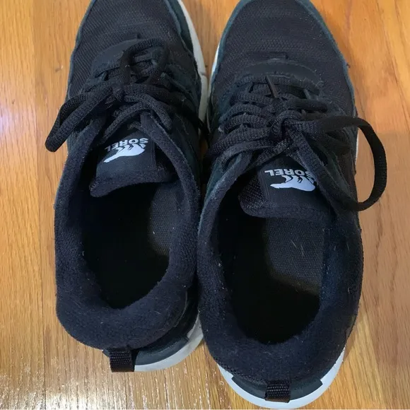Sorel black and white sneakers size 8.5