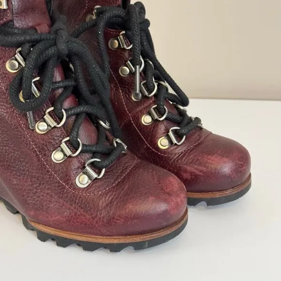 Sorel Conquest Wedge Lace Up Ankle Boots Womens 6.5 Burgundy Leather Waterproof