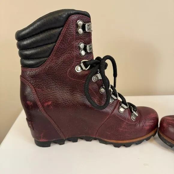 Sorel Conquest Wedge Lace Up Ankle Boots Womens 6.5 Burgundy Leather Waterproof