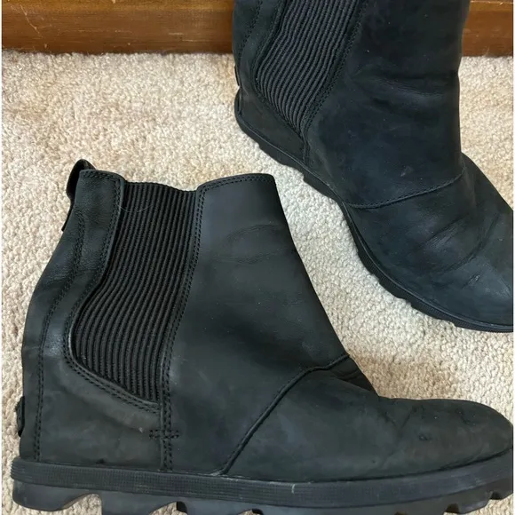 Sorel Joan Of Arctic Wedge Black Leather Ankle Boots