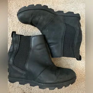Sorel Joan Of Arctic Wedge Black Leather Ankle Boots
