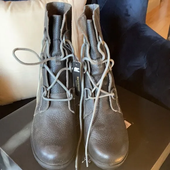 Sorel Joan of Artic Grey Boots SZ 10.5 NEW