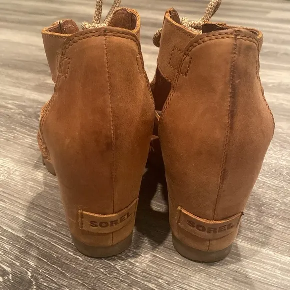 Sorel Joanie Lace Up cognac brown Leather Wedged Sandals sz 8 Boho Comfortable