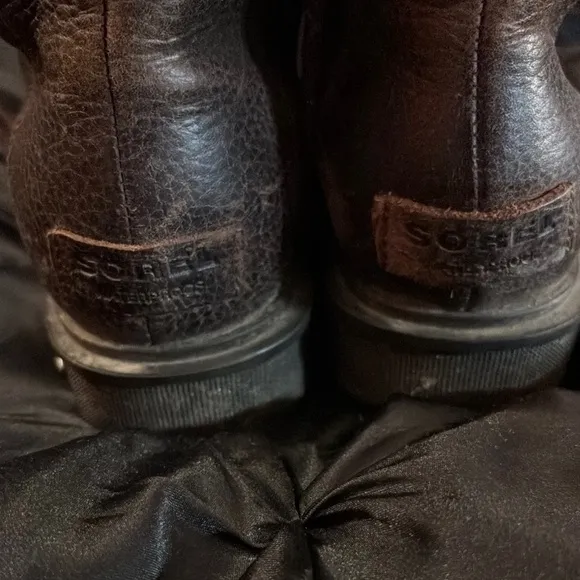 Sorel phoenix short lace boots waterproof
