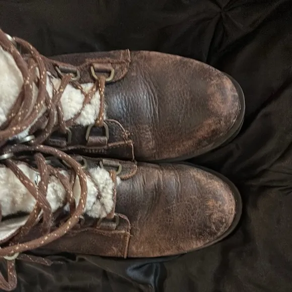 Sorel phoenix short lace boots waterproof