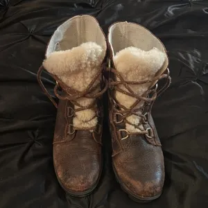 Sorel phoenix short lace boots waterproof