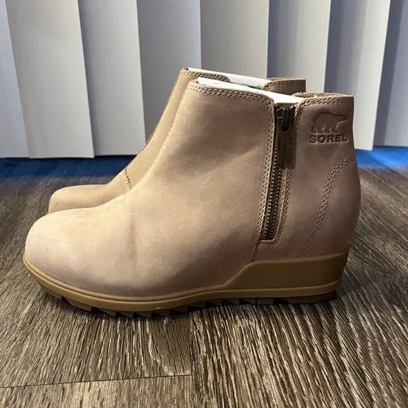 Sorel Waterproof Wedge Heel Ankle Booties Side Zip Up Taupe Size 7.5