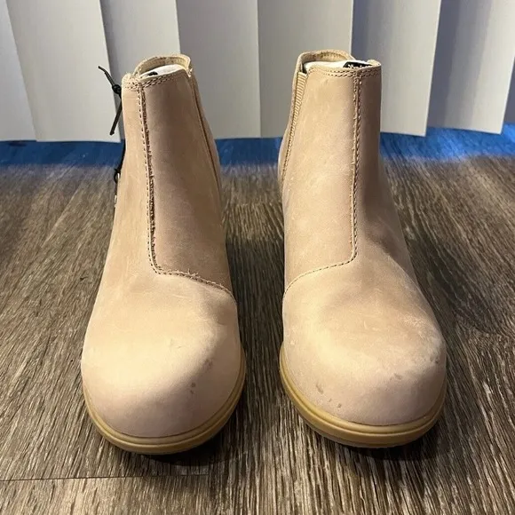 Sorel Waterproof Wedge Heel Ankle Booties Side Zip Up Taupe Size 7.5