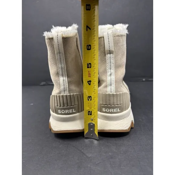 SOREL Women's Size 8 Tan Short Suede Waterproof Boots Snow