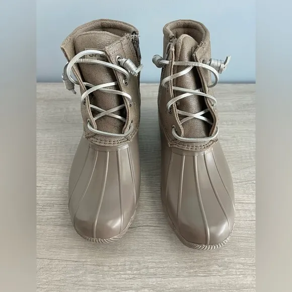 Sperry Women's Saltwater Waterproof Duck Boots Size 7.5