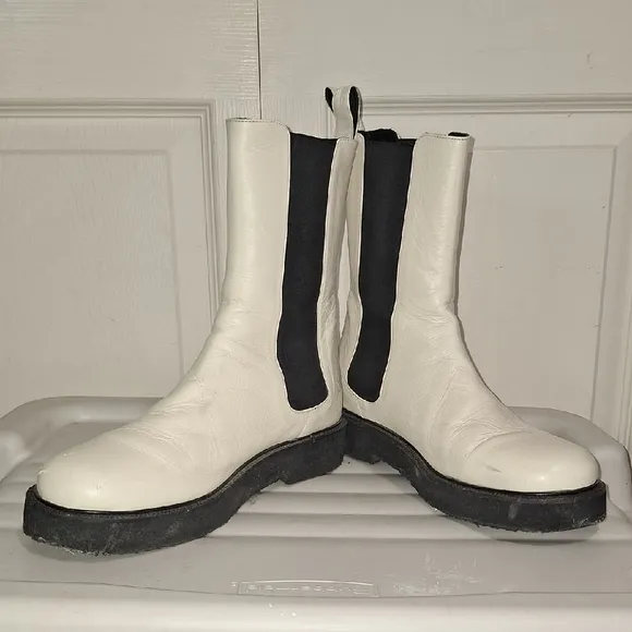 STAUD &quot;Palamino&quot; leather pull-on boots -chunky soles- cream / black-EU 39 / 8-8½