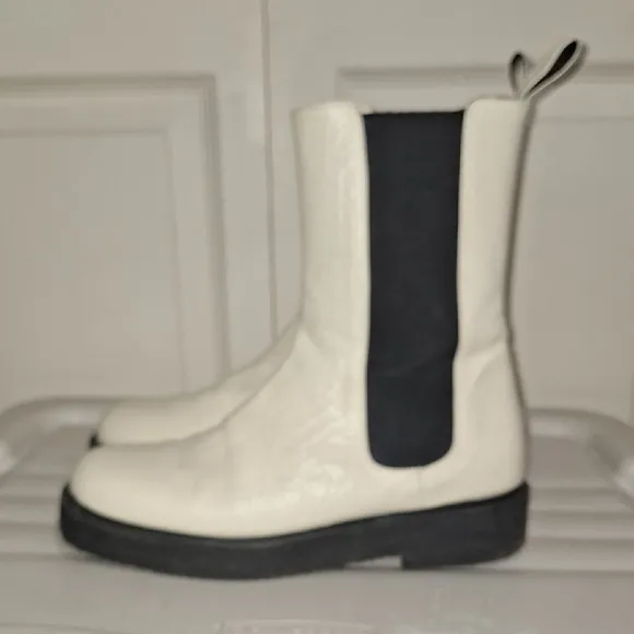 STAUD &quot;Palamino&quot; leather pull-on boots -chunky soles- cream / black-EU 39 / 8-8½
