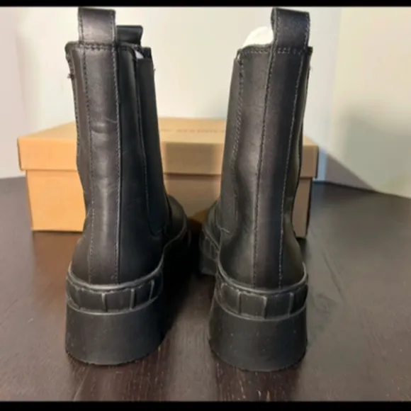 Steve Madden Barclay Leather Pull On Chunky Lug Chelsea Boots Black Size 6