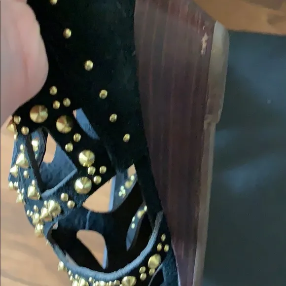 Steve Madden‎ black and gold studded sandals