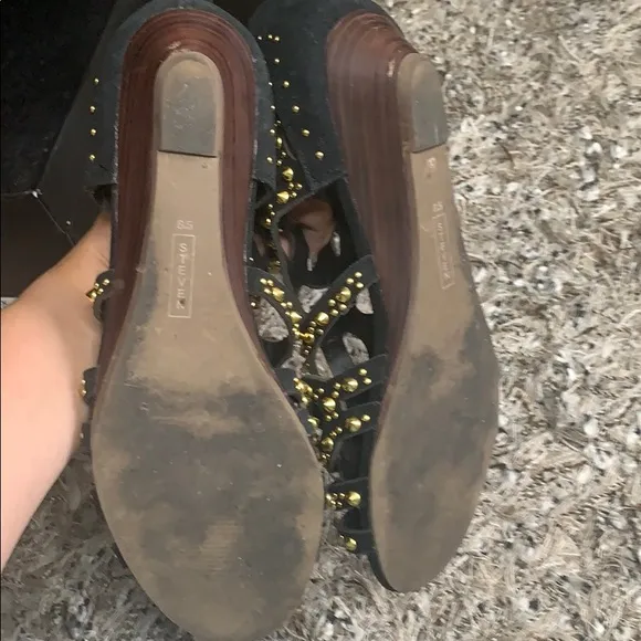 Steve Madden‎ black and gold studded sandals