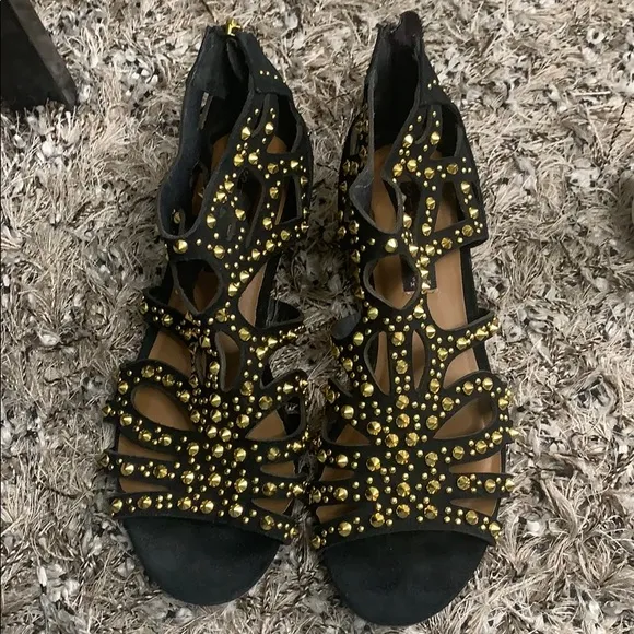 Steve Madden‎ black and gold studded sandals