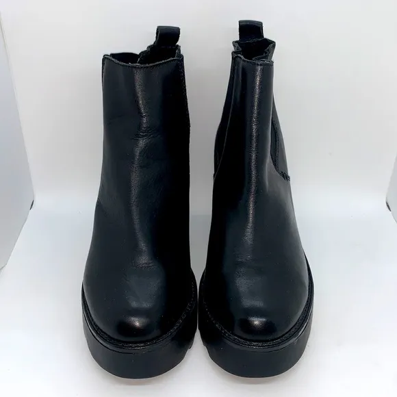 Steve Madden GRETTA Boots Black 9/39 Chunky Leather Chelsea Ankle Bootie Style