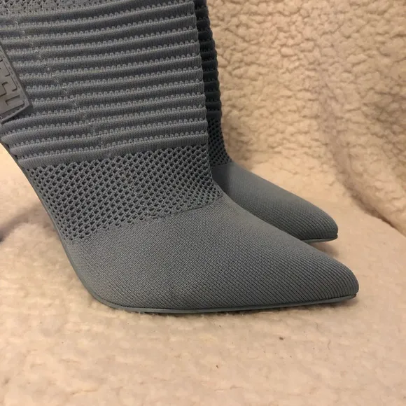 Steve Madden Maxwelle Jeweled Heeled Pointed Toe Sock Boots, Women’s 8.5