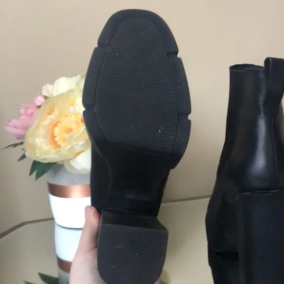 Steve Madden Revised Black Leather Chelsea Platform Chunky Heeled Ankle Boots