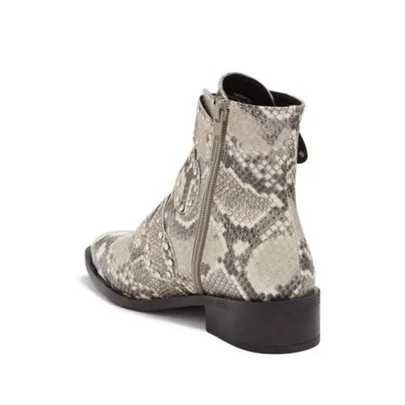 STEVEN Madden Boots NEW YORK Triple Buckle Animal Snake Print Boot - size 8 1/2
