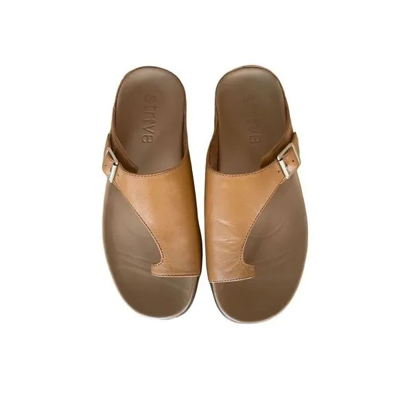 Strive Womens Tan Leather Comfortable and Arch Java Flat Sandal Size 9.5