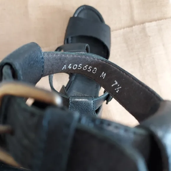 Stuart Weitzman Black Leather Wood Heels Studded Platform Sandals Size 7.5