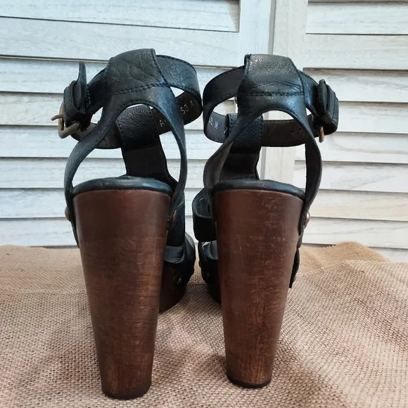 Stuart Weitzman Black Leather Wood Heels Studded Platform Sandals Size 7.5