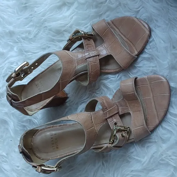 Stuart Weitzman  block sandals