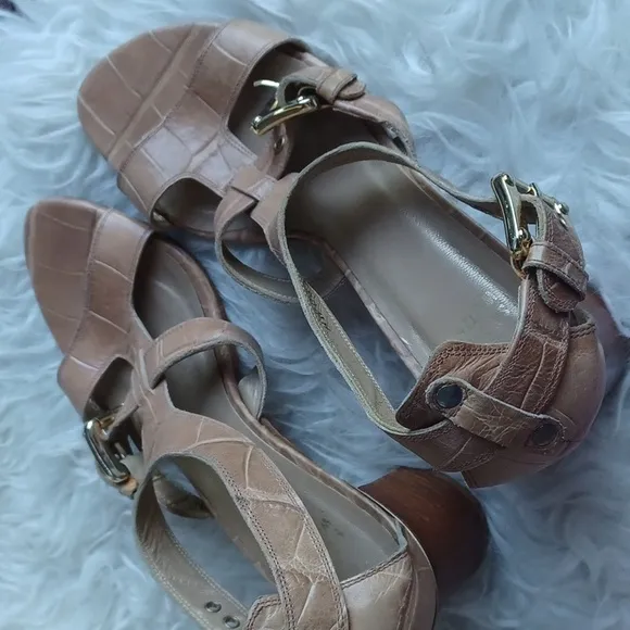 Stuart Weitzman  block sandals
