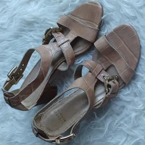 Stuart Weitzman  block sandals