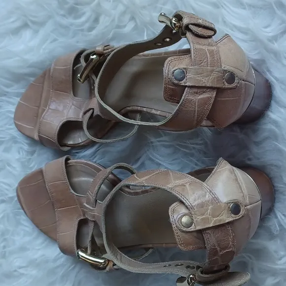 Stuart Weitzman  block sandals