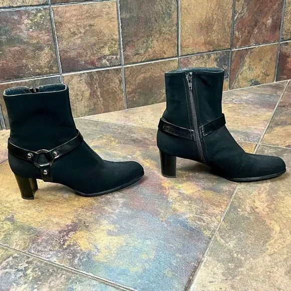 Stuart Weitzman Gore-Tex Black Pointed Toe Ankle Boots 6 M