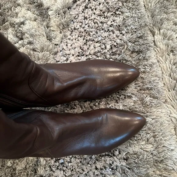 Stuart Weitzman Tall Brown Leather Boots Size 6.5 Kitten Heel Pointed Toe 24488