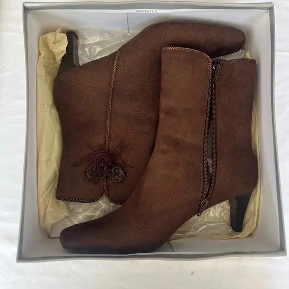 Studio Works Brown Suede Side Zipper Tassel Pointed Toe Ankle Boots Size 8M