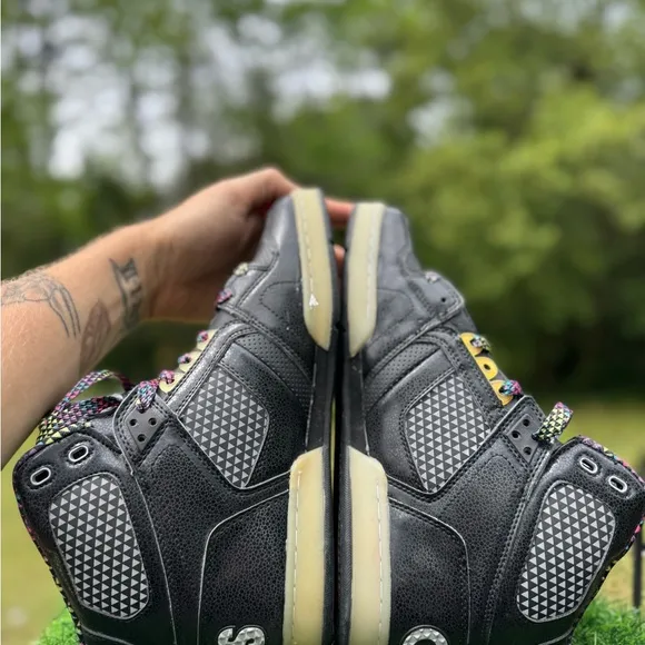 stylish Osiris NYC ULT 83 Bronx Skater Puffy Sneakers.