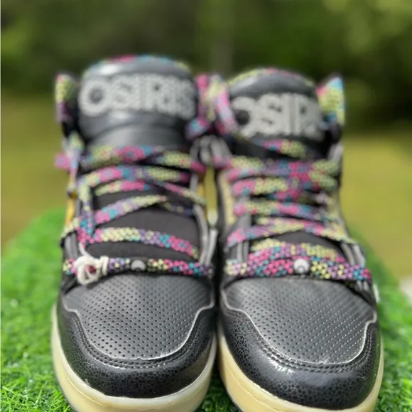 stylish Osiris NYC ULT 83 Bronx Skater Puffy Sneakers.